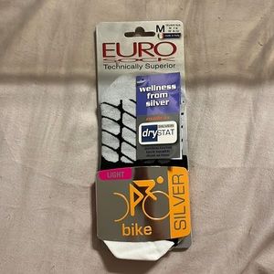 Euro Silver Bike Socks Light Cycle Quarter Size Medium. Men 7-9, W 8-10